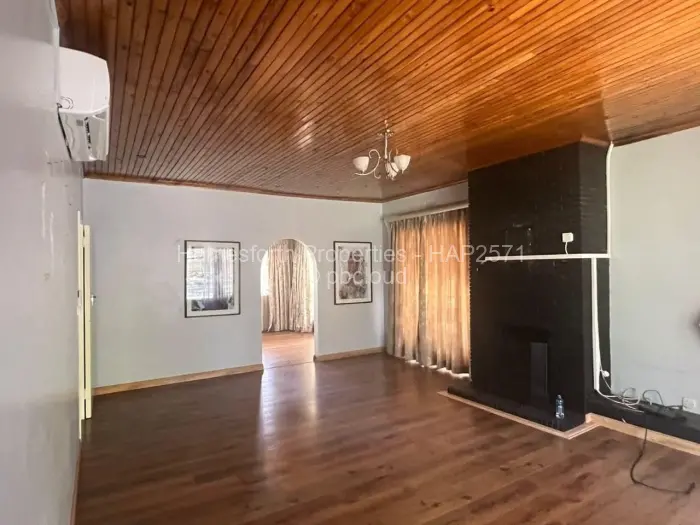 4 Bedroom House to Rent in Greystone Park