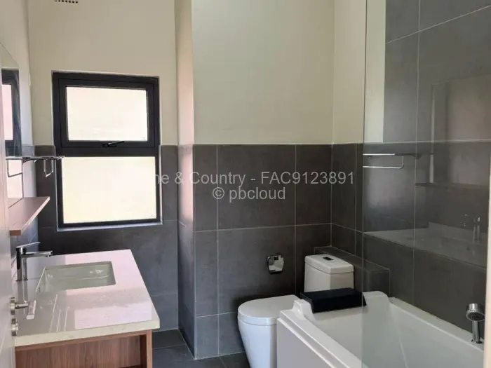 Flat/Apartment to Rent in Avondale