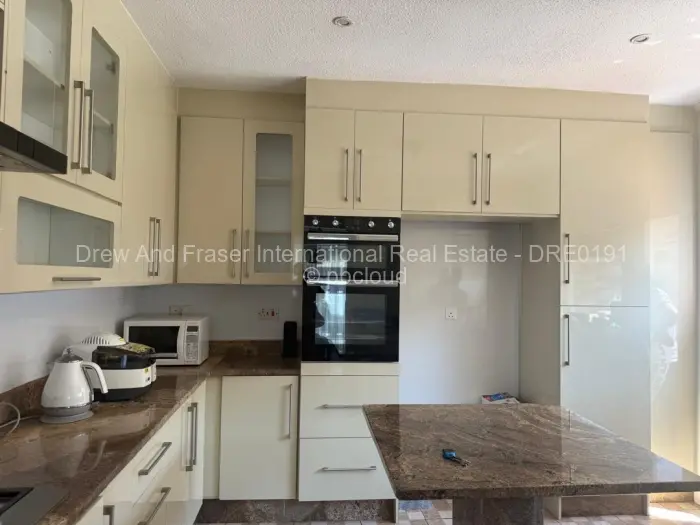 4 Bedroom House to Rent in Upper Hillside