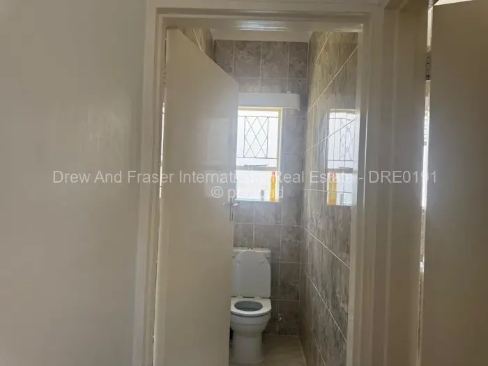 4 Bedroom House to Rent in Upper Hillside