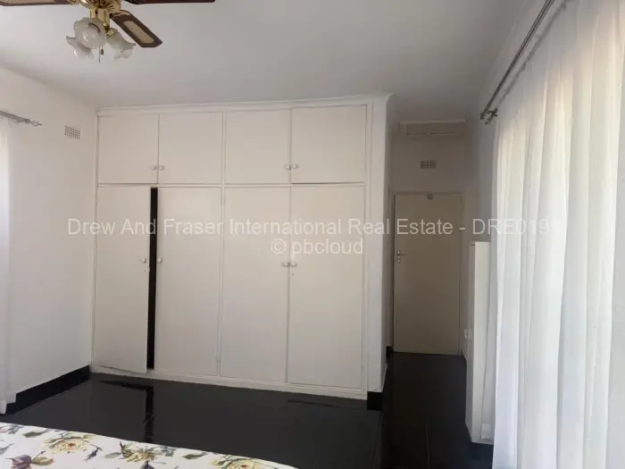 4 Bedroom House to Rent in Upper Hillside