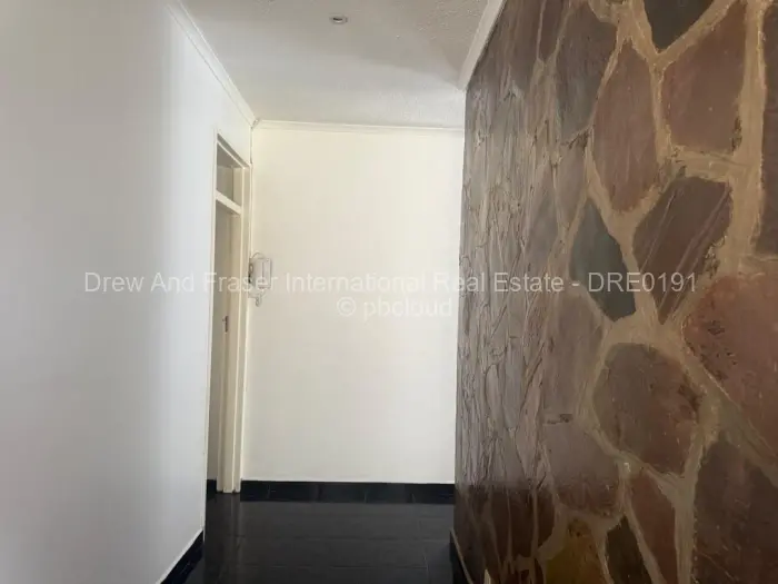 4 Bedroom House to Rent in Upper Hillside