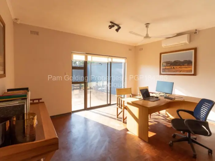 3 Bedroom House for Sale in Victoria Falls, Victoria Falls