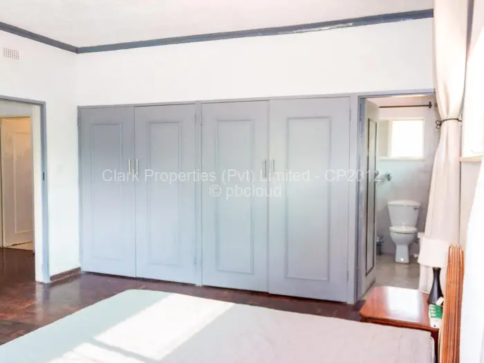 6 Bedroom House for Sale in Colne Valley, Harare