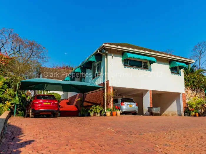 6 Bedroom House for Sale in Colne Valley, Harare