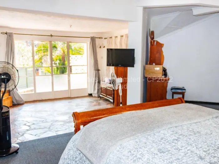 6 Bedroom House for Sale in Colne Valley, Harare