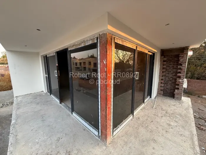 Townhouse/Complex/Cluster for Sale in Greendale, Harare
