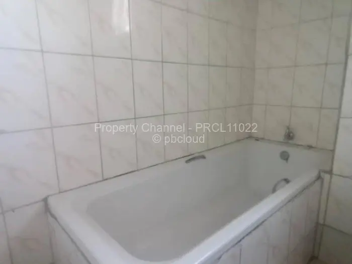 3 Bedroom House for Sale in Lobengula, Bulawayo