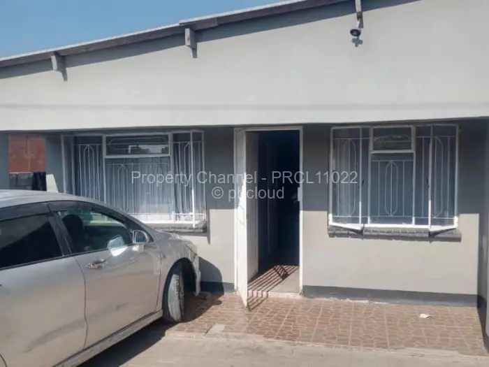 3 Bedroom House for Sale in Lobengula, Bulawayo