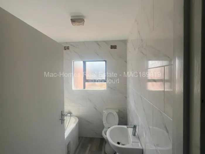 Townhouse/Complex/Cluster to Rent in Tynwald, Harare