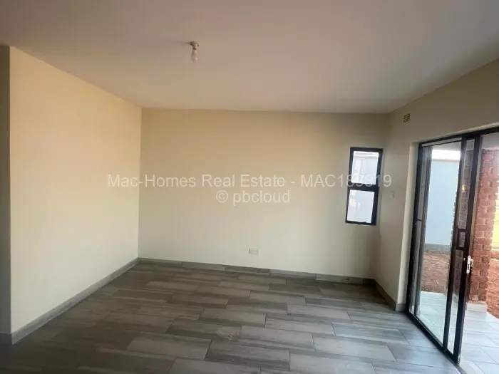 Townhouse/Complex/Cluster to Rent in Tynwald, Harare