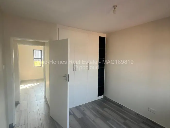 Townhouse/Complex/Cluster to Rent in Tynwald, Harare