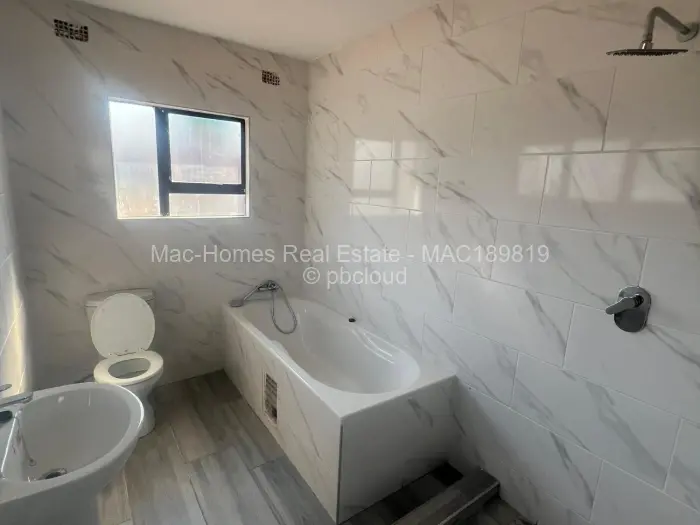Townhouse/Complex/Cluster to Rent in Tynwald, Harare