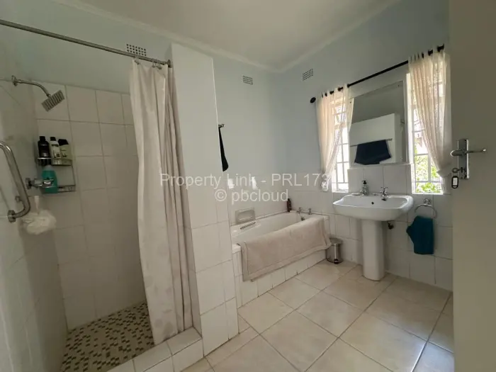 5 Bedroom House for Sale in Colne Valley, Harare