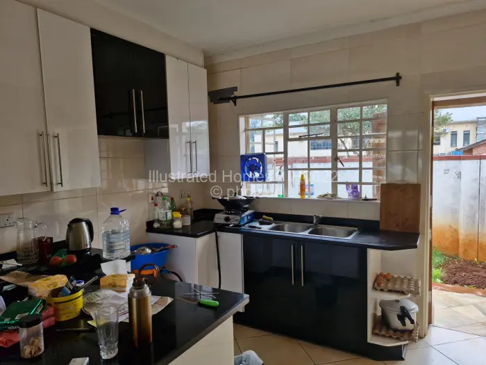 Townhouse/Complex/Cluster to Rent in Belgravia