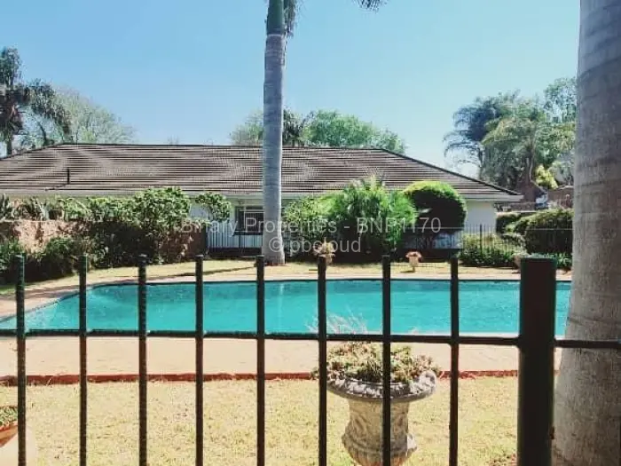 5 Bedroom House for Sale in Alexandra Park, Harare