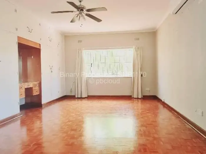 5 Bedroom House for Sale in Alexandra Park, Harare