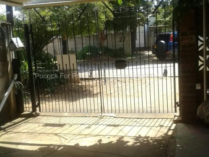 3 Bedroom House for Sale in Bradfield, Bulawayo