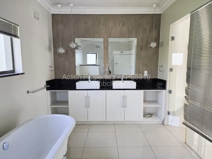 4 Bedroom House to Rent in Borrowdale Brooke