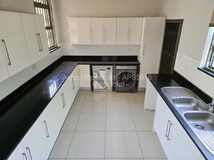 4 Bedroom House to Rent in Borrowdale Brooke