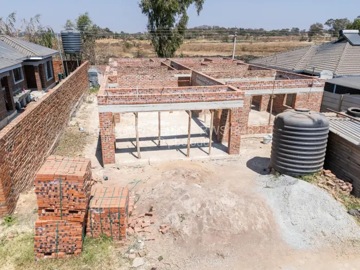 4 Bedroom House for Sale in Madokero Estates, Harare