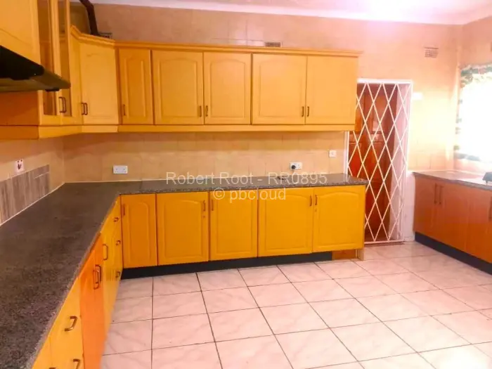 5 Bedroom House for Sale in Chinhoyi, Chinhoyi