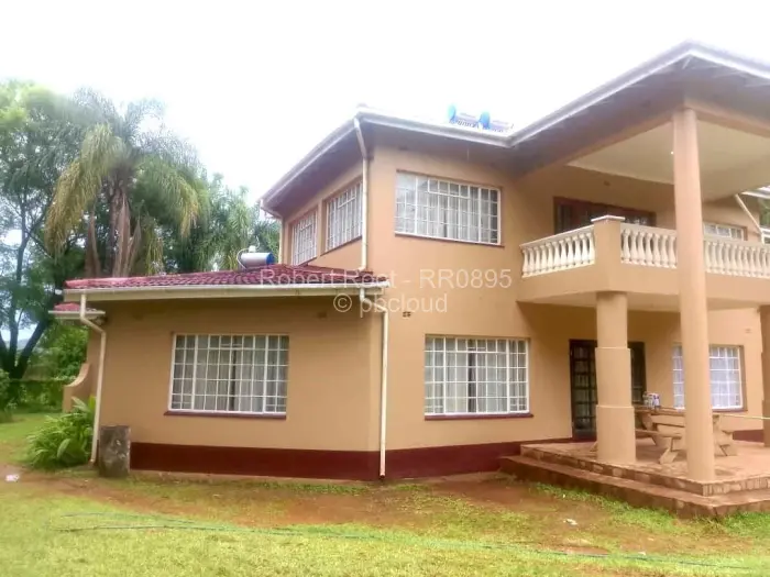 5 Bedroom House for Sale in Chinhoyi, Chinhoyi