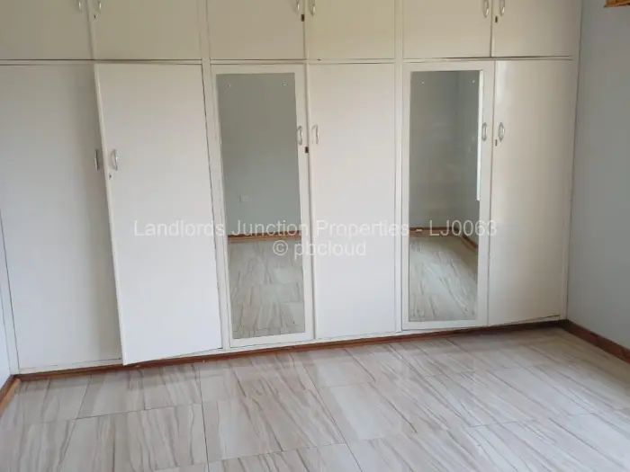 4 Bedroom House for Sale in Selbourne Park, Bulawayo