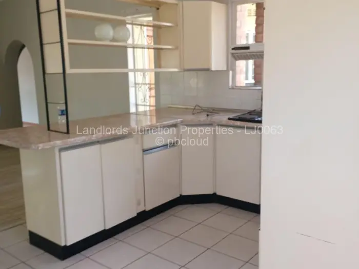 4 Bedroom House for Sale in Selbourne Park, Bulawayo