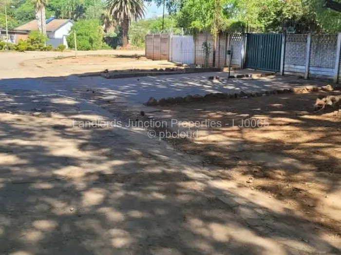 3 Bedroom House for Sale in Famona, Bulawayo