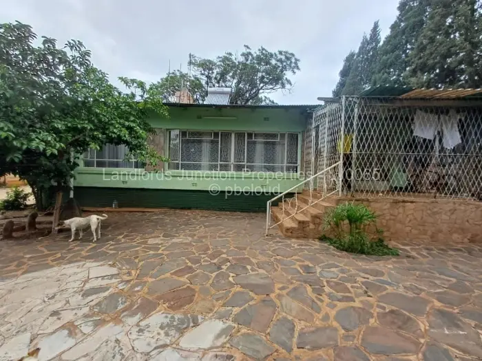 3 Bedroom House for Sale in Famona, Bulawayo