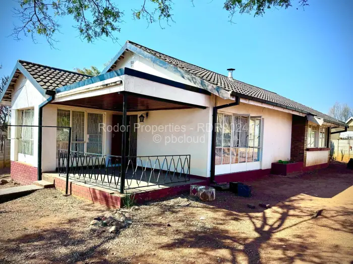 House for Sale in Paddonhurst, Bulawayo