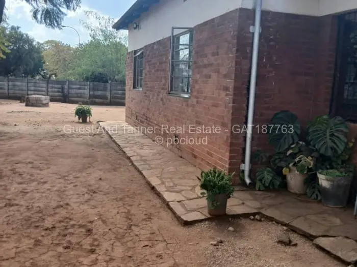 3 Bedroom House for Sale in Bulawayo City Centre, Bulawayo