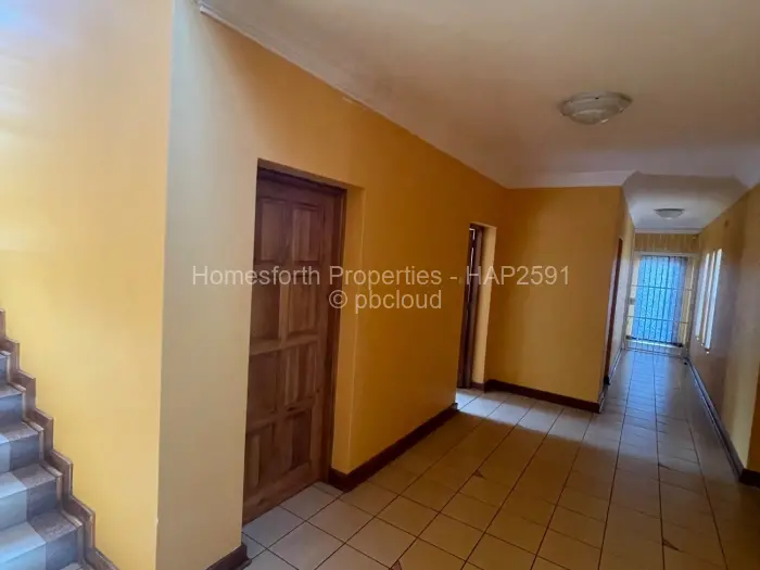 6 Bedroom House for Sale in Glen Lorne, Harare