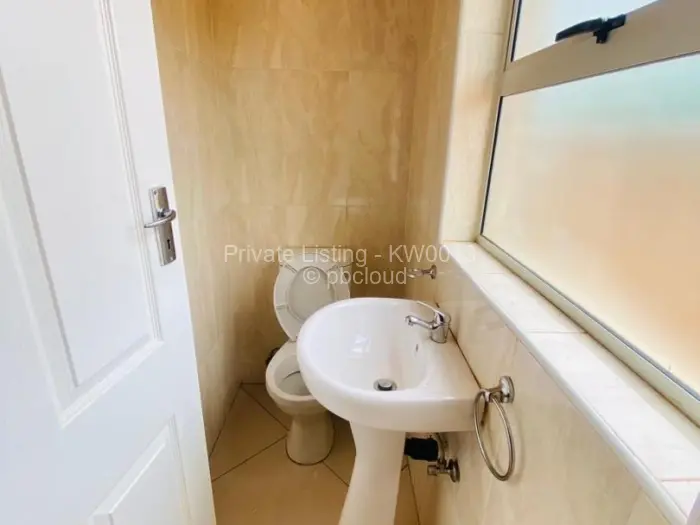 Townhouse/Complex/Cluster to Rent in Mount Pleasant, Harare