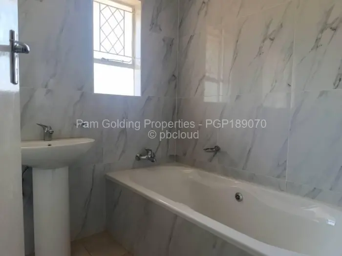 3 Bedroom House to Rent in The Grange