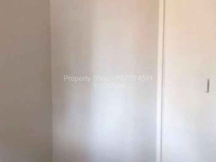Flat/Apartment to Rent in Avondale