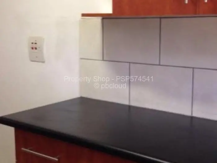 Flat/Apartment to Rent in Avondale