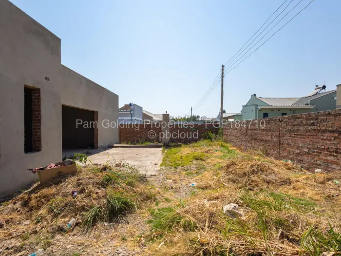 Townhouse/Cluster for Sale in Greendale, Harare