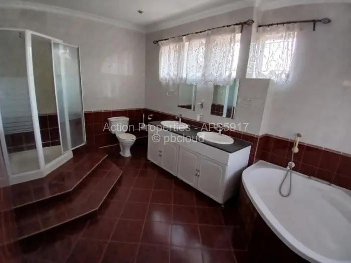 4 Bedroom House to Rent in Alexandra Park