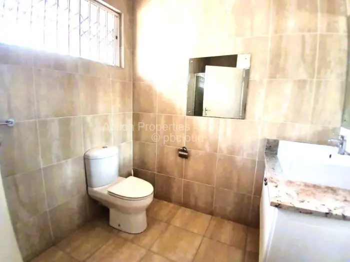 4 Bedroom House to Rent in Alexandra Park