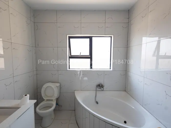 4 Bedroom House for Sale in Mabvazuva Estates, Ruwa