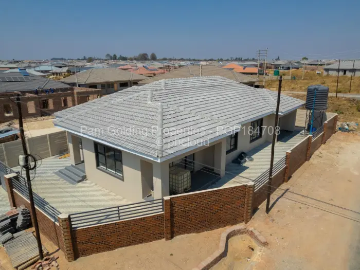 4 Bedroom House for Sale in Mabvazuva Estates, Ruwa
