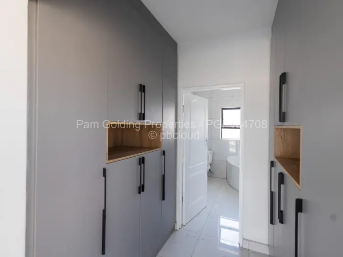 4 Bedroom House for Sale in Mabvazuva Estates, Ruwa