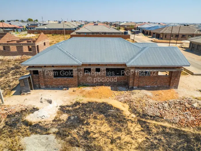 4 Bedroom House for Sale in Mabvazuva Estates, Ruwa