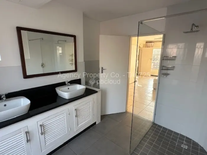 Townhouse/Complex/Cluster to Rent in Highlands