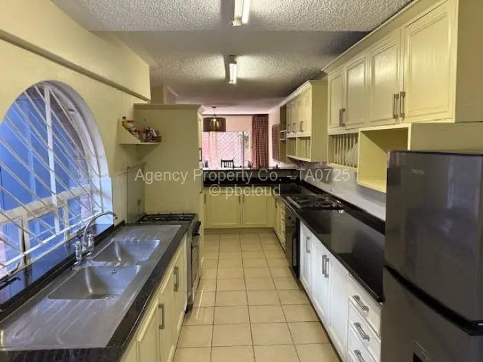 Townhouse/Complex/Cluster to Rent in Highlands