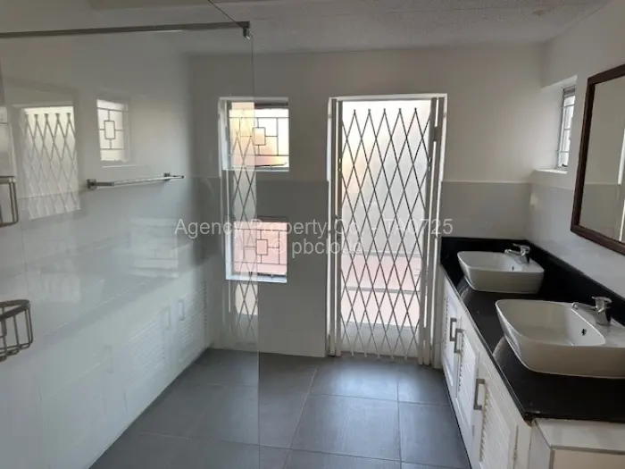 Townhouse/Complex/Cluster to Rent in Highlands