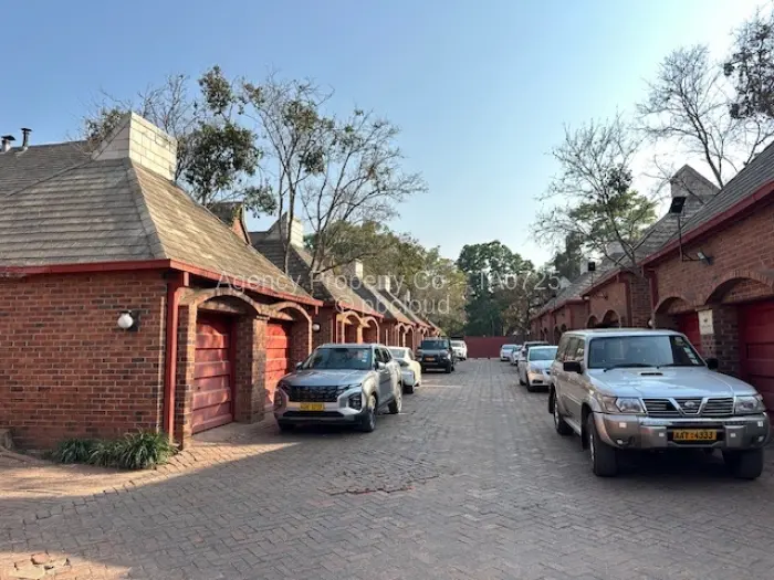 Townhouse/Complex/Cluster to Rent in Highlands