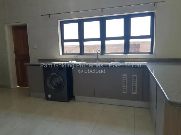 Townhouse/Complex/Cluster to Rent in Mount Pleasant Heights
